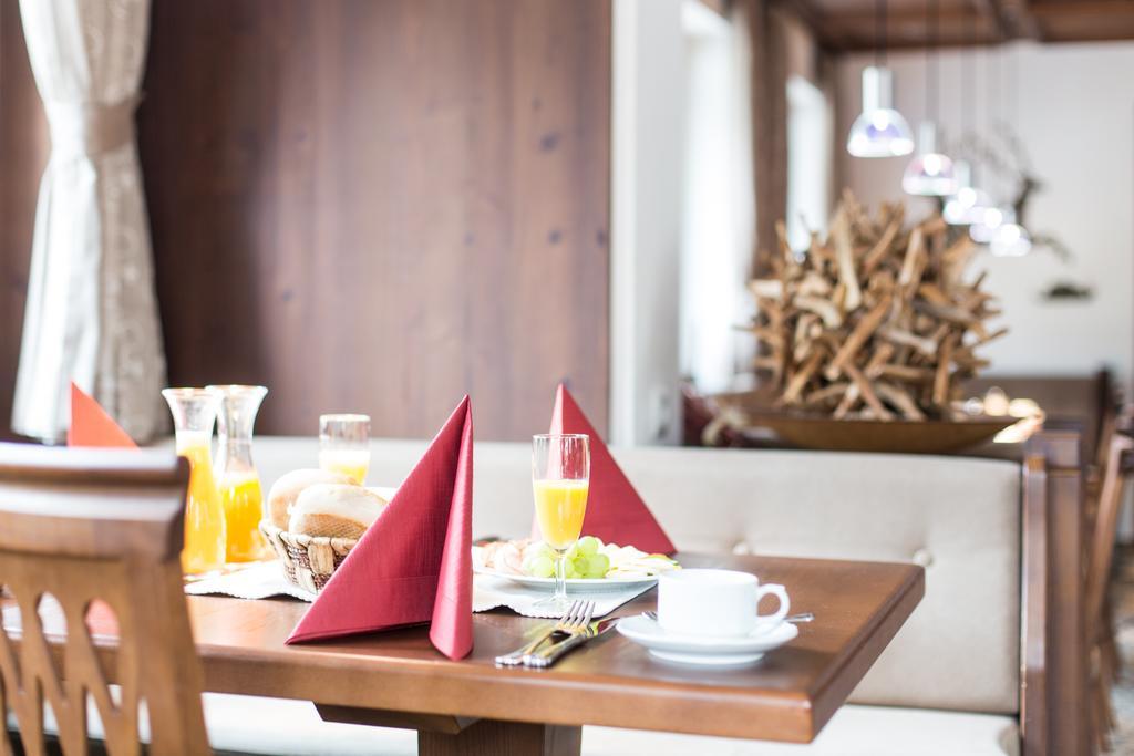 Hotel Garni Caroline Ischgl Quarto foto
